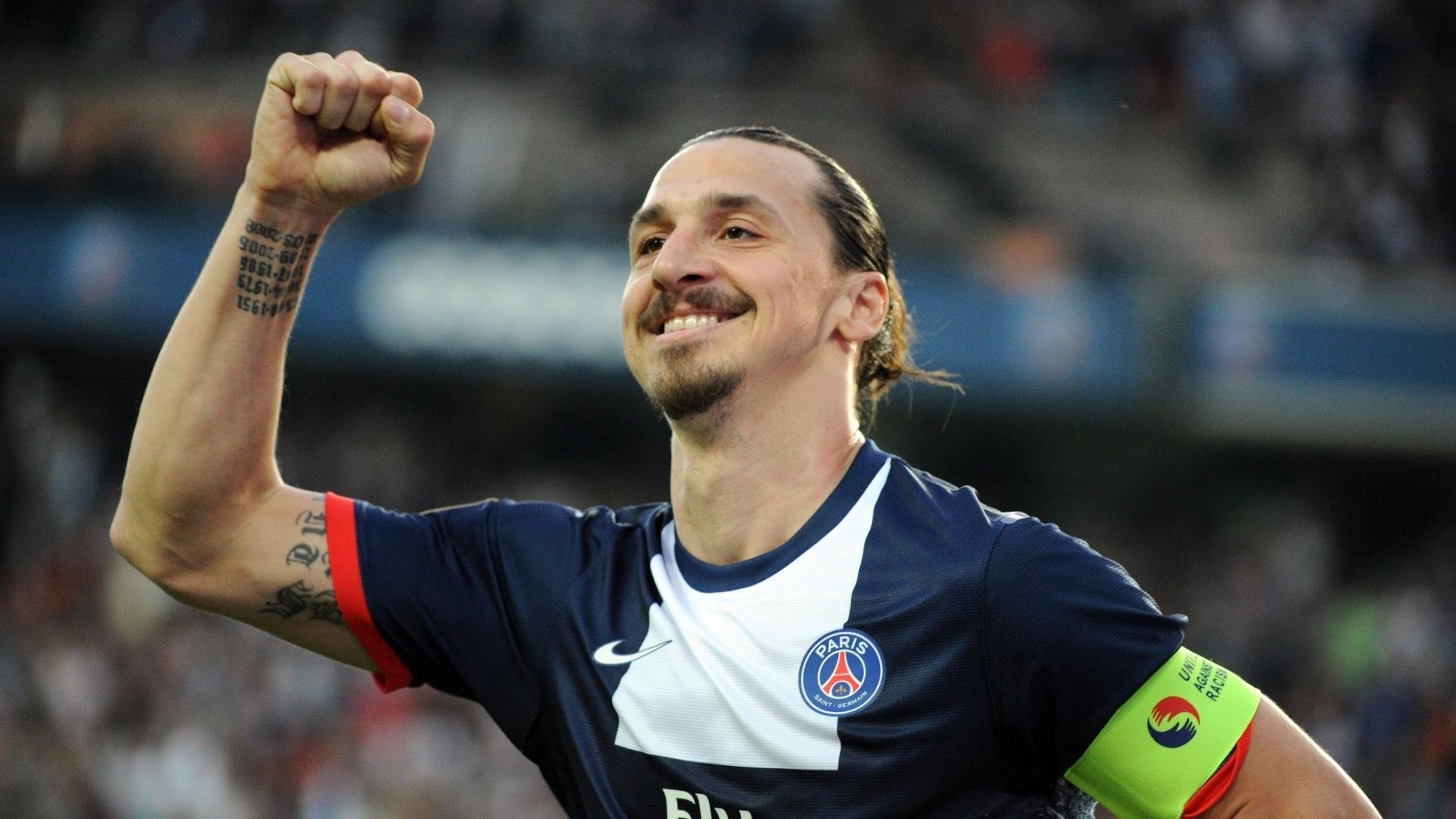 法甲劲旅，比分2-1，球队头号射手破门，控球时间58%，关键数据：传球成功率81%